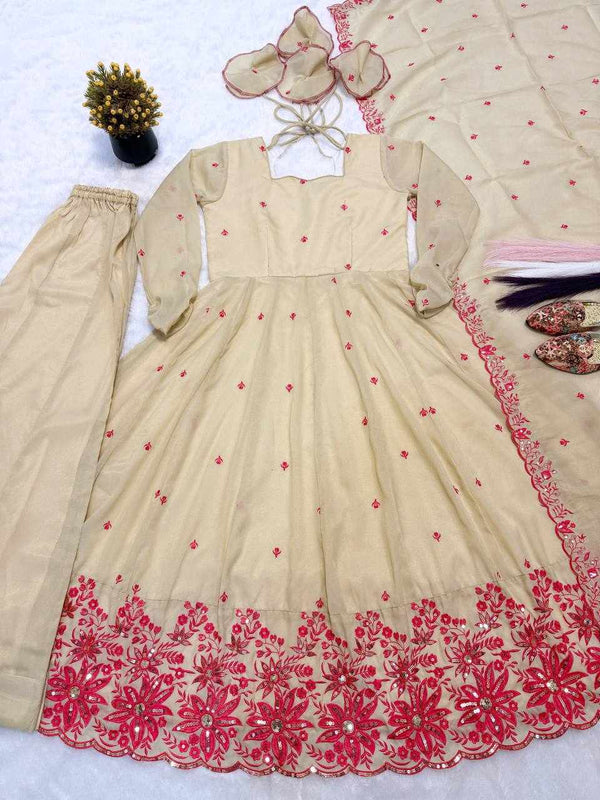 Petal Pearl Suit Set