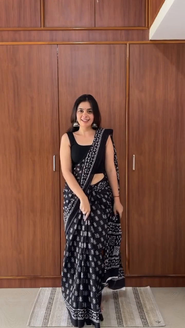 Black Linen Printed Saree for Women | Floral & Leaf Print Saree