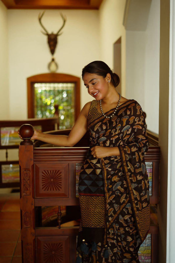 Black & Brown Printed Saree for Women | Elegant Ethnic Wear Saree