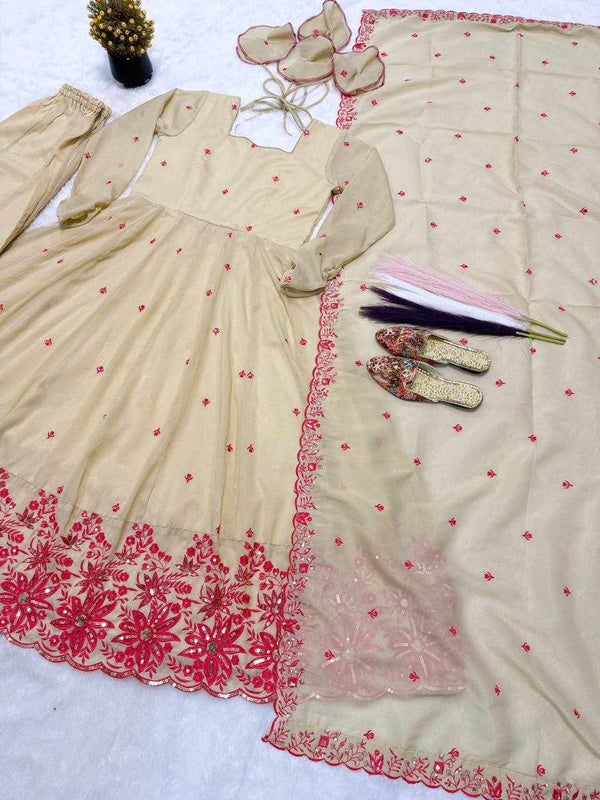 Petal Pearl Suit Set