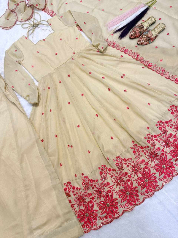 Petal Pearl Suit Set